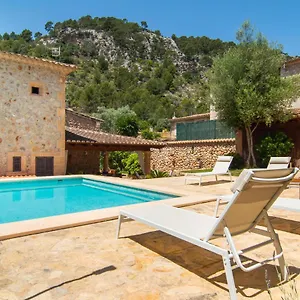 Ferienhaus Fabulous Rural House With Views To The Mountains With Swimming Pool